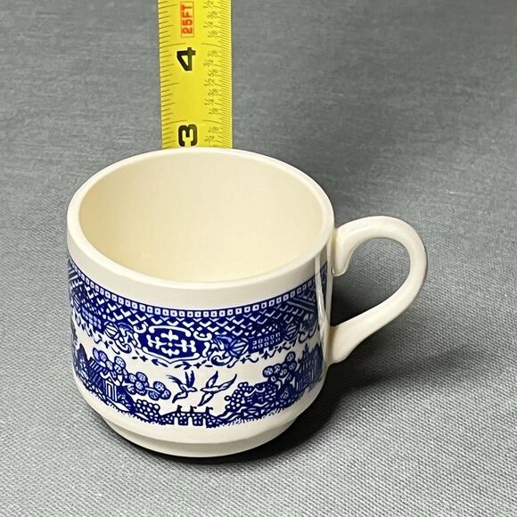 Churchill Staffordshire England Blue Willow Porcelain Tea Cup and Saucer Set - Picture 16 of 16